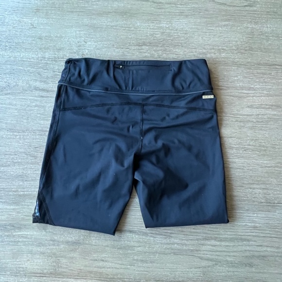 Alala captain cropped light black/White Mesh leggings - Picture 4 of 11